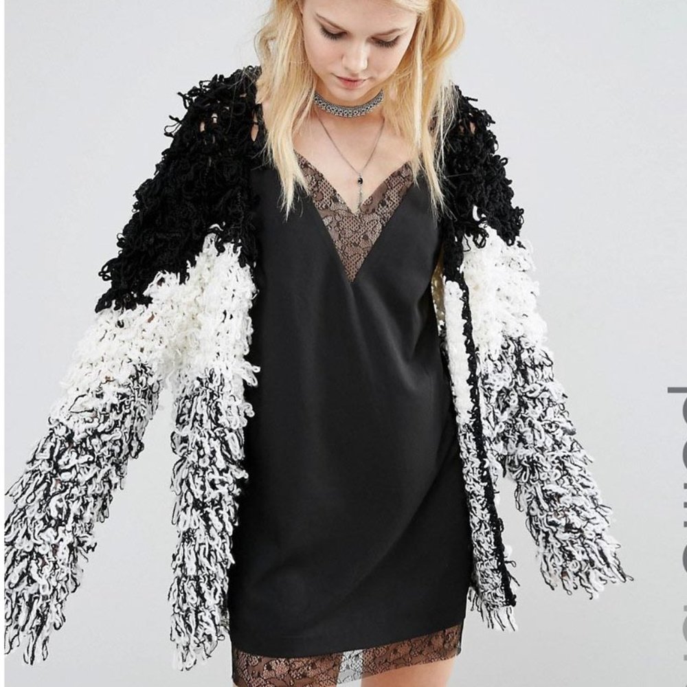 Stunning Bogo Chic Shaggy Colorblock Loop Knit Kn… - image 3